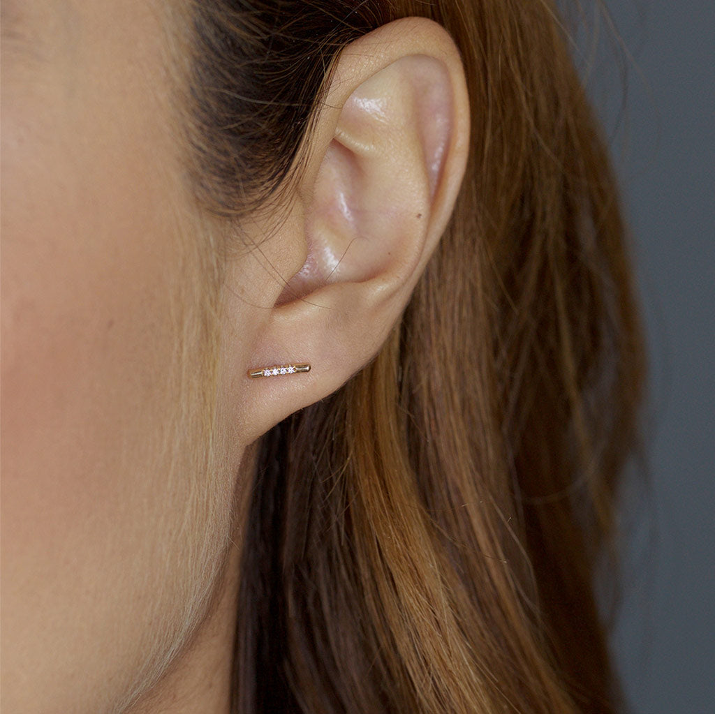 PAVÉ LINEA STUD, WHITE DIAMOND