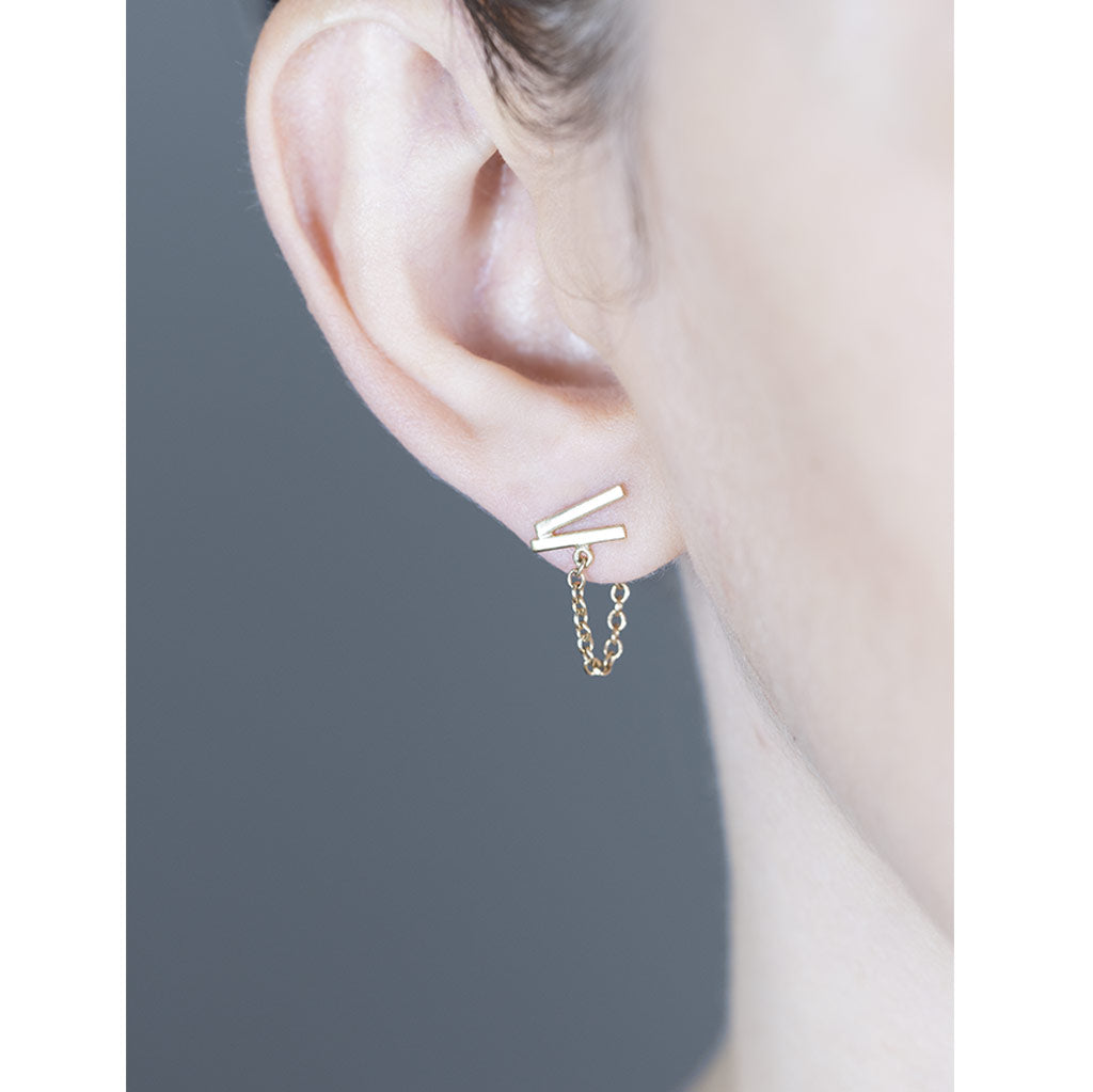 OFF-KILTER CHAIN STUD